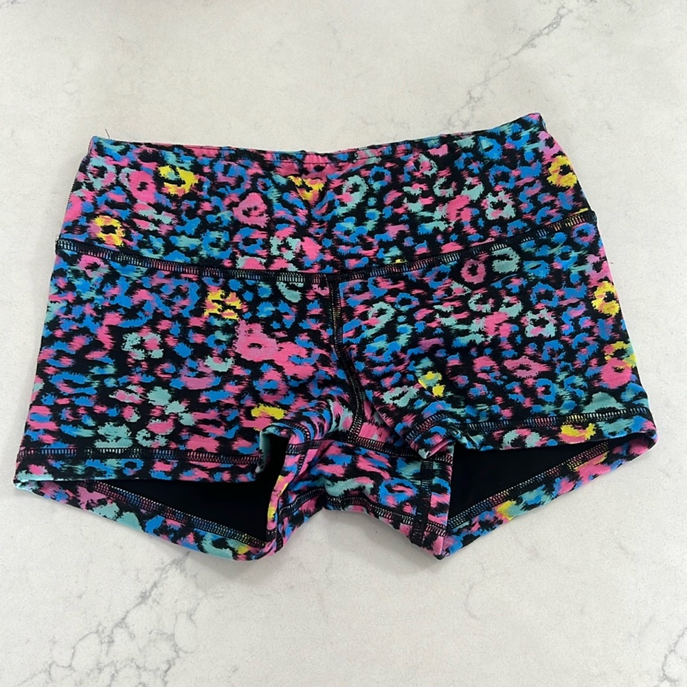 Fleo Shorts Size XS